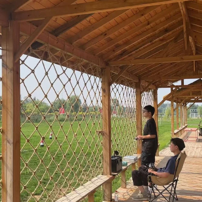 307852c27b745f3a6a41e36e46ed176771b45180e847965224e1c04743223ee7