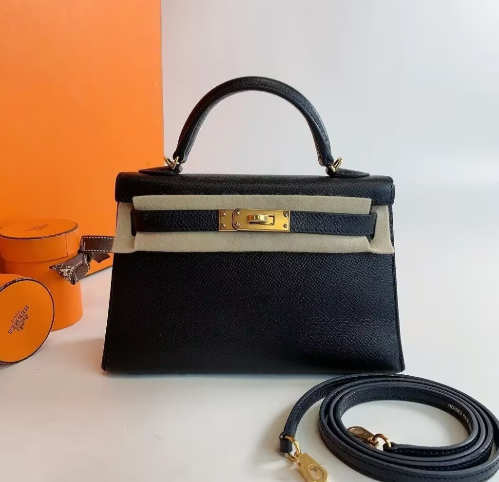 a9194261cadcee3957c88f4303a734e8e0f6273be5b2ad7fb8dd6fa39c1e86a7