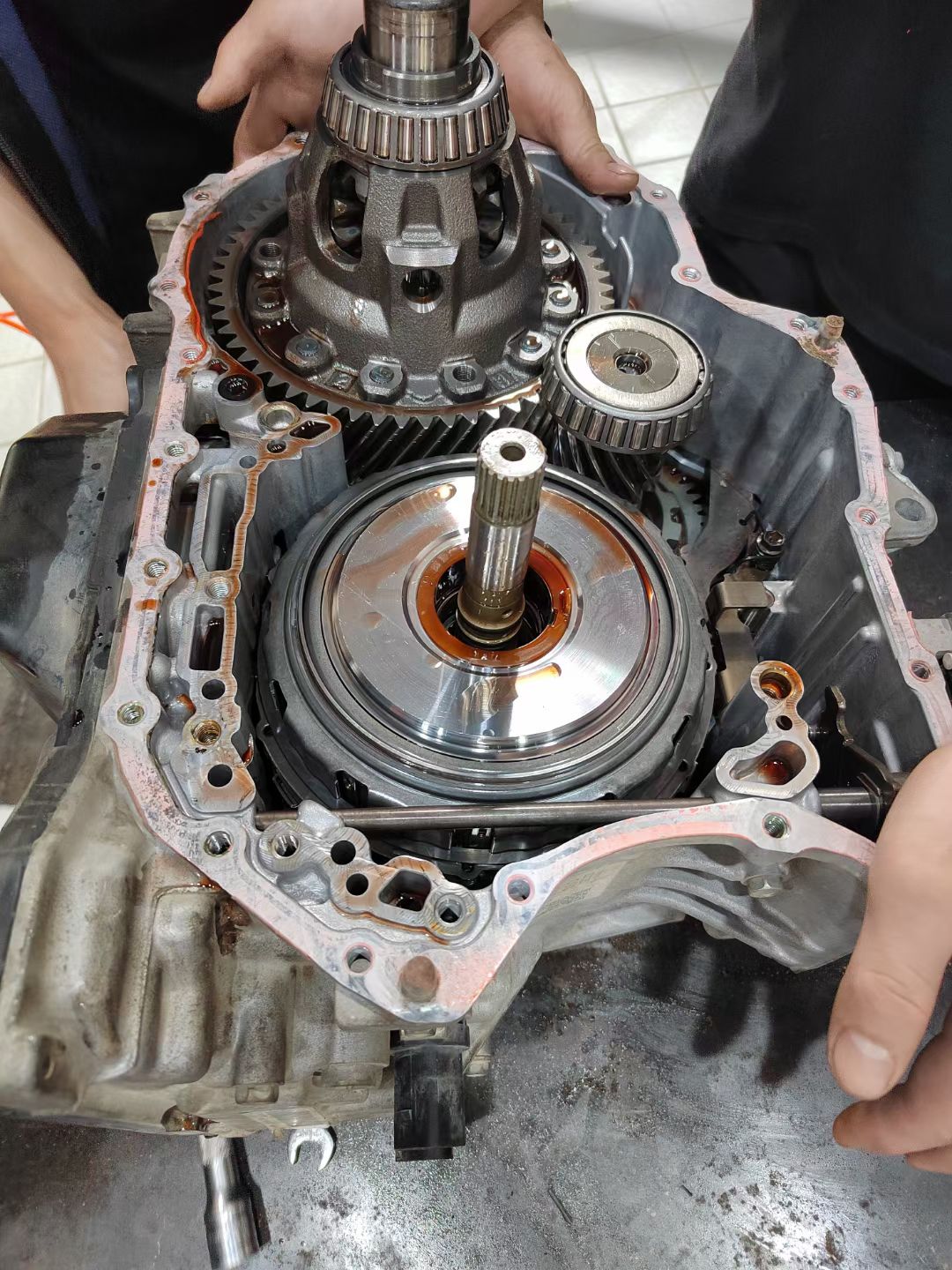 中山市旭捷( 联系电话：18028333288)汽车维修服务有限公司