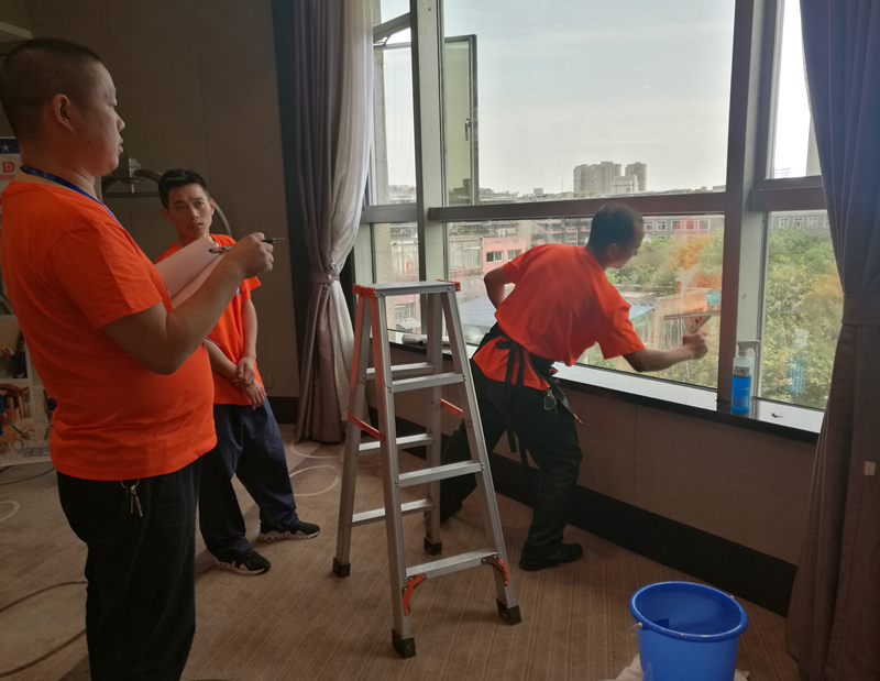 成都市恒安信达家政( 官网：http://www.haxdjz.com 联系电话：18011444471 邮箱地址：35018796@qq.com)有限公司