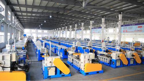 浙江百纳( 官网：http://www.zjbaina.com.cn 联系电话：15258828449)橡塑设备有限公司