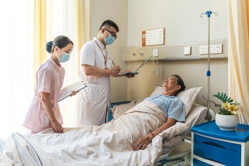 越秀康养悦麓居( 联系电话：17620037420)