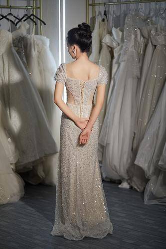 芭莎印象( 联系电话：13322702408)婚纱摄影店