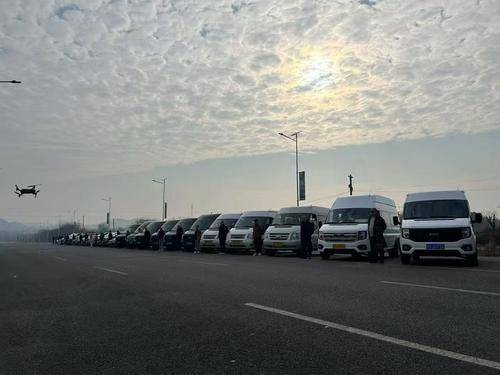 四川旌湖海外旅游汽车有限公司