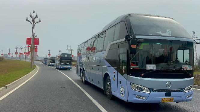 四川旌湖海外旅游汽车有限公司