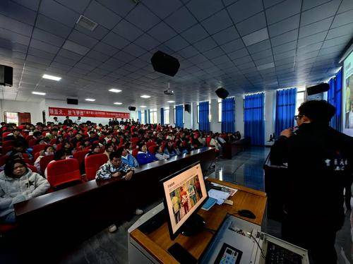 成都星诚誉( 联系电话：13688089463)无人机科技有限公司