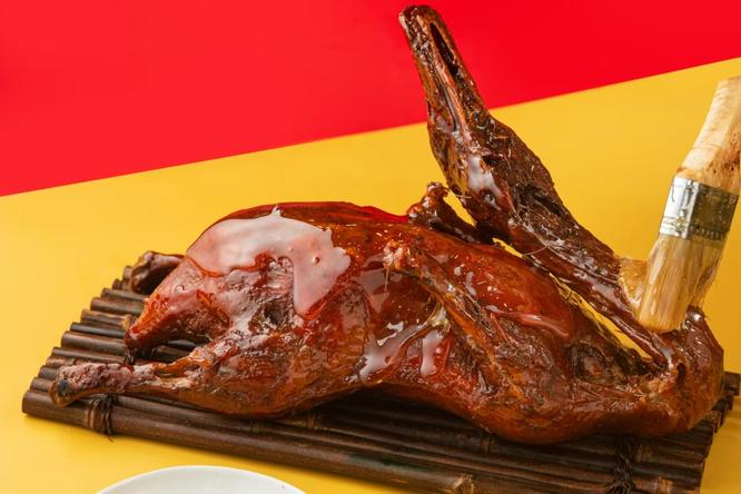 吴陆吴餐饮