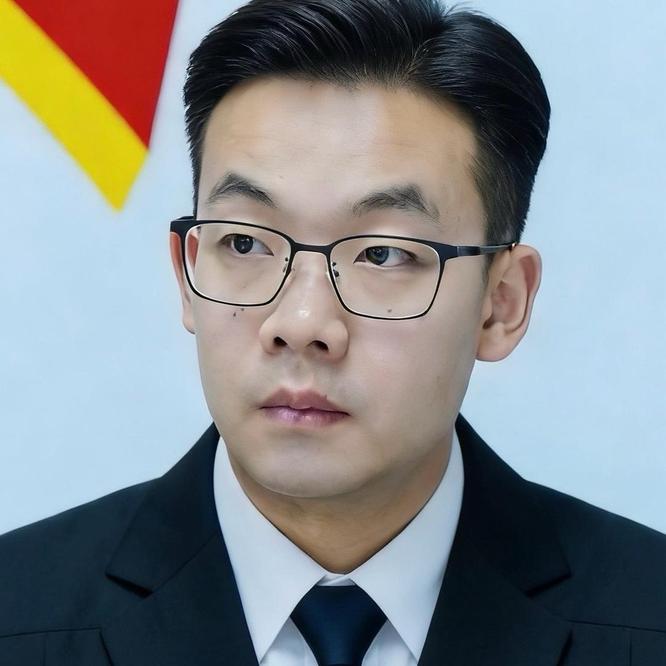 1778837717962412.jpg 武汉刑事律师推荐----张小吉律师.jpg
