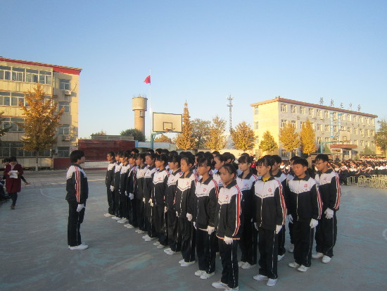 邢台县晏家屯中学举行2014年队列体操比赛