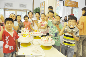 小小“蛋糕师”