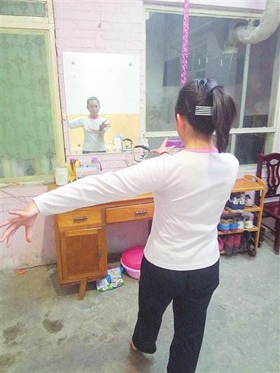 出租院儿里的小舞者13岁女孩的跳舞梦