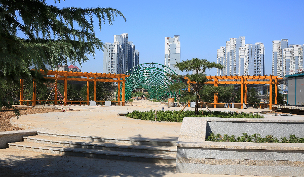 新建区有多少人口_北流隆盛镇有多少人口(3)
