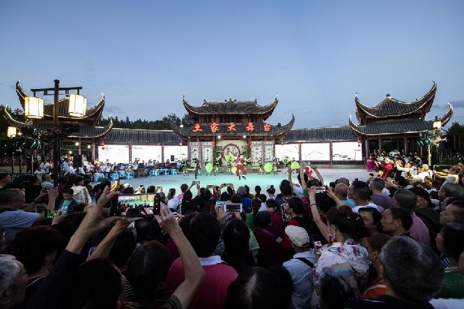 土家大舞台。石柱文化旅游委供图 第1眼TV-华龙网 发